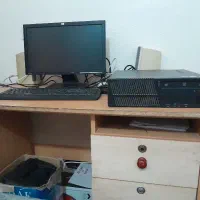 فروش سیستم کامپیوتر و سالم و تمیز به همراه میز