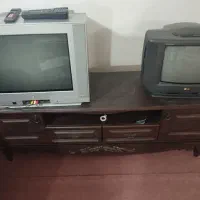 تلویزیون و میز تلویزیون