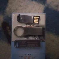 ۳عدد فلش ۲ تا ۱۶ گیگ ۱ عدد ۳۲ گیگ