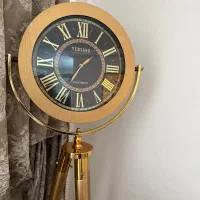ساعت ایستاده