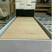 تخت یکنفره چوبی