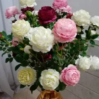 گلدان با گل های مصنوعی خارجی|گل مصنوعی|ورامین, ورامین|دیوار