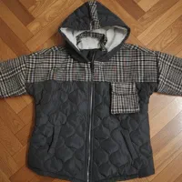 تعدادی کاپشن و پالتو و لباس زمستانه درحدخیلی نو