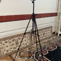 سه پایه دوبین