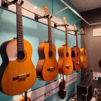 فروشگاه موسیقی|گیتار، بیس، امپلیفایر|اصفهان, شاهزید|دیوار