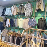 واگذاری پوشاکی فعال بدلیل جابجایی|اجارهٔ مغازه و غرفه|جم, |دیوار