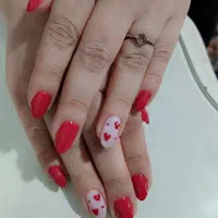 کاشت ناخن آیسان