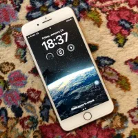 آیفون ۸ پلاس در حد نو