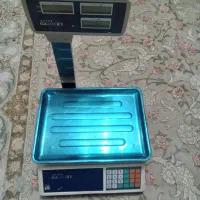 ترازو و صندوق پول