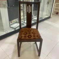صندلی چوبی