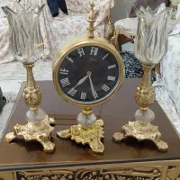 ساعت و شمعدان