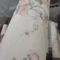 گل ابرنگی زمینه سفید کرم روشن کاغذ دیواری