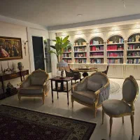 استخدام منشی و بازاریاب