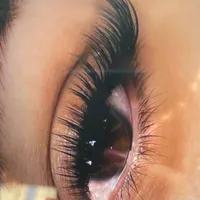 خدمات اکستنشن مژه و لیفت ابرو