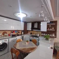 اپارتمان ۸۸ متری ۲خواب تمیز خوش نقشه پاییز