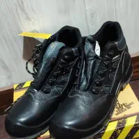 کفش کار ایمنی