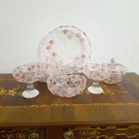 تعدادی کریستال ایتالیا و چین با جعبه مناسب جهیزیه