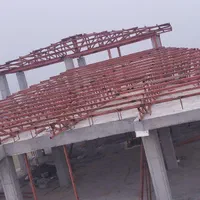 کارگر جوشکار و کارگر ساده
