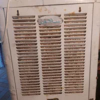 کولر و گلدان و تابلو