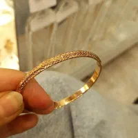 بدلیجات و اکسسوری در اصفهان|بدلیجات|اصفهان, باغ زرشک|دیوار