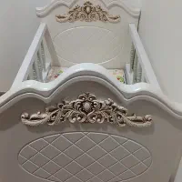 تخت خواب و گهواره کودک در حد نو