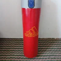 کیسه بوکس ودستکش