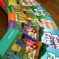 آموزش خصوصی انگلیسی با کتاب Family and Friends