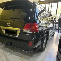 لند کروز 2010