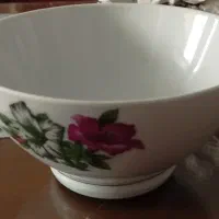 ظروف گلسرخی|کلکسیون اشیاء عتیقه|رشت, پیرسرا|دیوار