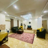 آپارتمان ۳طبقه ۵واحد