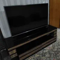 زیر تلویزیون بدون خط و خش و ضربه در حد نو