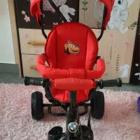 سه چرخه نوصندلی گردان(رو به مادر) برای سیسمونی بود