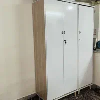 کمد لباس سه درب دورنگ پایه مخروطی نو