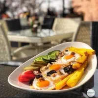 نیازمند نیروی خانم برای کافه و آشپزخانه