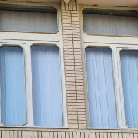 در و پنجره آهنی سالم با ابزار و تجهیزات|مصالح و تجهیزات ساختمان|بروجن, |دیوار