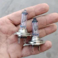 یک جفت لامپ چراغ بزرگ پژو ، یک دست وایر تسمه دینام