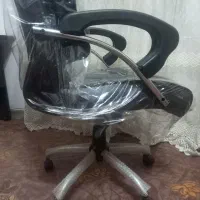 میز و صندلی چرخ دار اداری نو|مبلمان اداری|لنجان, |دیوار