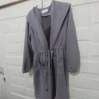 دوعدد پالتو درحدنو|لباس|رباط‌کریم, رباط‌کریم|دیوار