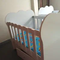 تخت کودک از بدو تولد تا ۳ سال|تخت و سرویس خواب|صومعه‌سرا, |دیوار