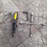 آچار چرخ و جک