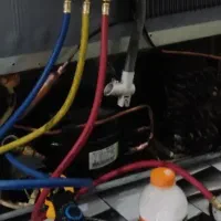 تعمیرات انواع یخچال سیار با ۲۲سال تجربه