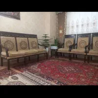 مبل ۹نفره به همراه یک میز بزرگ و دو میز کوچک|مبلمان خانگی و میز عسلی|مراغه, |دیوار