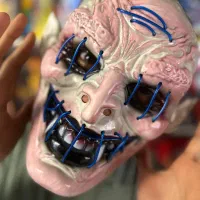 ماسک چراغدار نئونی/کلاه گیس فرفری/شمشیر دزد دریایی|اسباب‌‌بازی|مشهد, صیاد شیرازی|دیوار