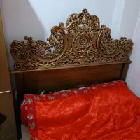 تخت و آینه سلطنتی