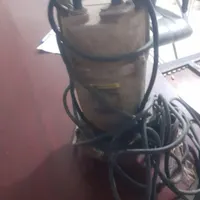 پمپ کفکش ۳۵ متری در حد نو یک سال کارکرد