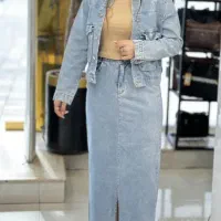 کت ودامن لی