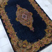 فرش تمام ابریشم دستبافت زرنیم