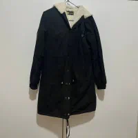 لباس زمستانه در حد نو|لباس|ساری, |دیوار