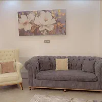 مبل و میز ناهارخوری چستر و میز جلو مبلی