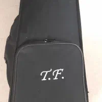 ویالون   .T.F      ۳/۴|ویولن|اصفهان, آبشار|دیوار